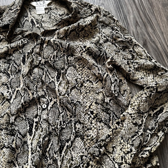 SUMMER COLLECTION VINTAGE 100% SILK Snake Skin Lightweight Shirt with Collar - Picture 3 of 5